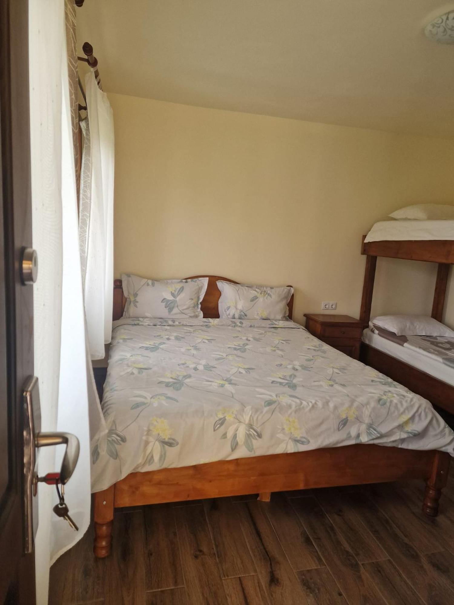 Casa Maya Săsciori Buitenkant foto