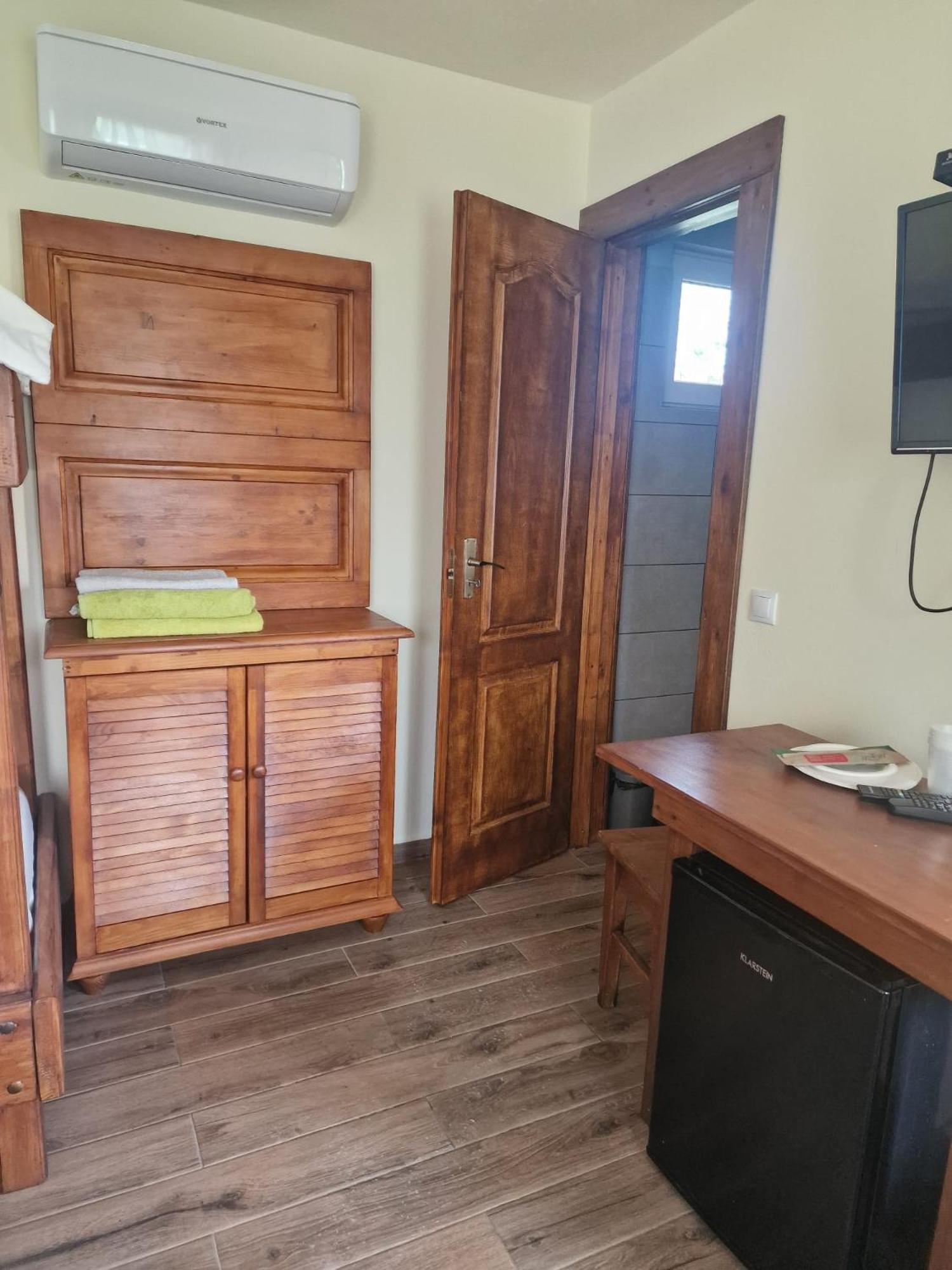 Casa Maya Săsciori Buitenkant foto
