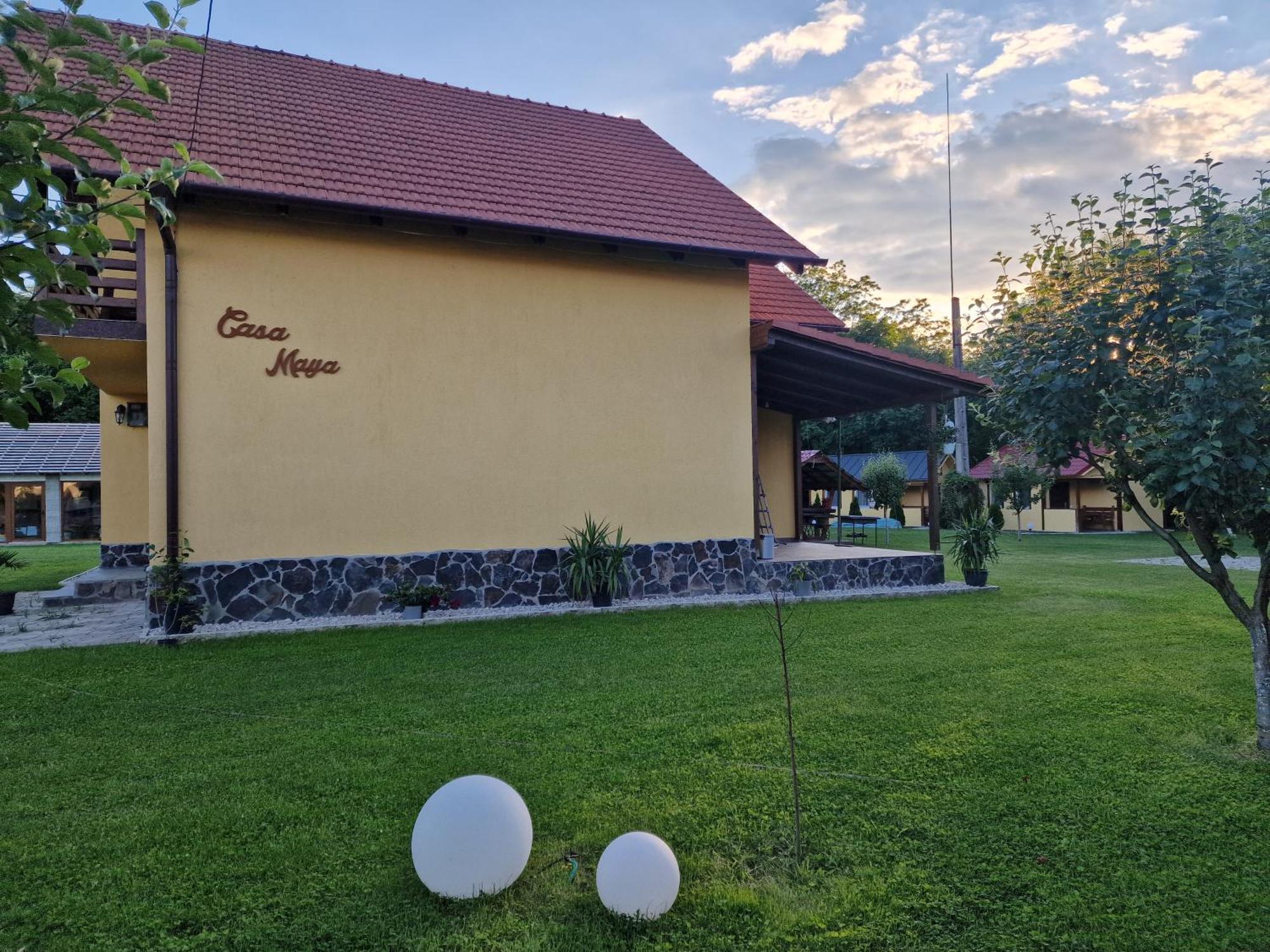 Casa Maya Săsciori Buitenkant foto